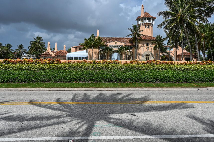 el-mar-a-lago-de-trump-acoge-la-boda-gay-de-un-funcionario-republicano-en-log-cabin