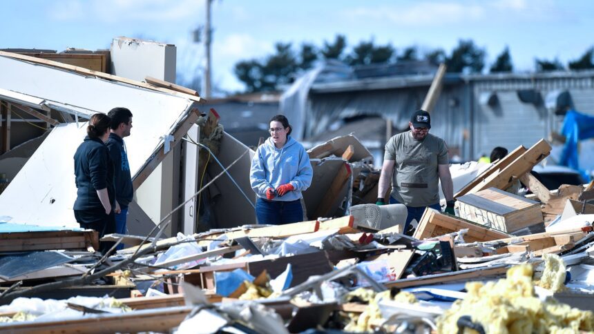 miembros-de-la-iglesia-de-indiana-sobreviven-milagrosamente-a-un-tornado-mortal:-‘confiamos-en-jesus’