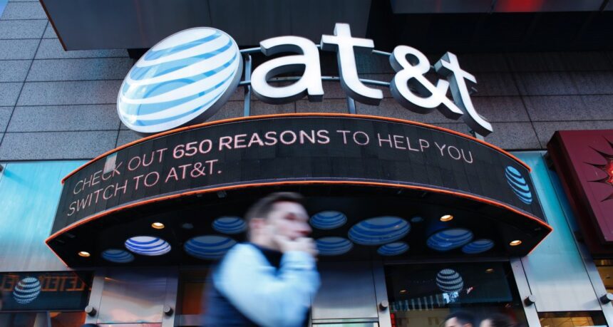 at&t-no-dira-como-se-difundieron-en-linea-los-datos-de-sus-clientes-|-techcrunch