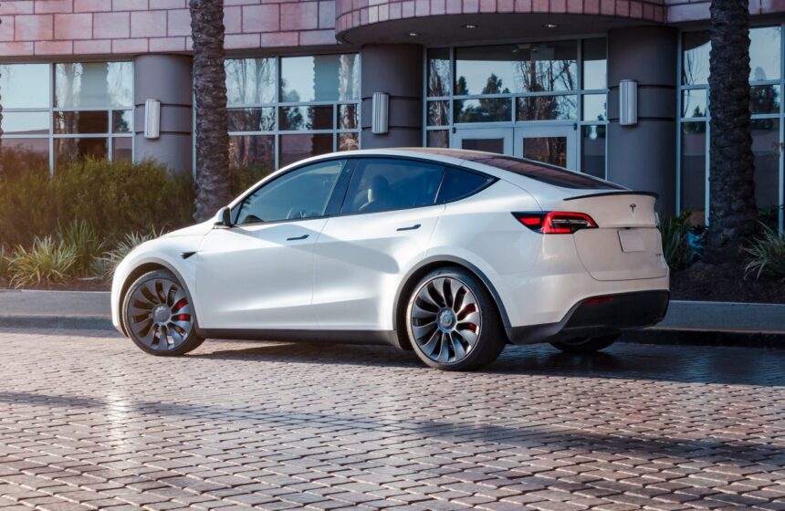 tesla-recorta-los-precios-de-inventario-del-model-y-hasta-en-7.000-dolares-|-techcrunch