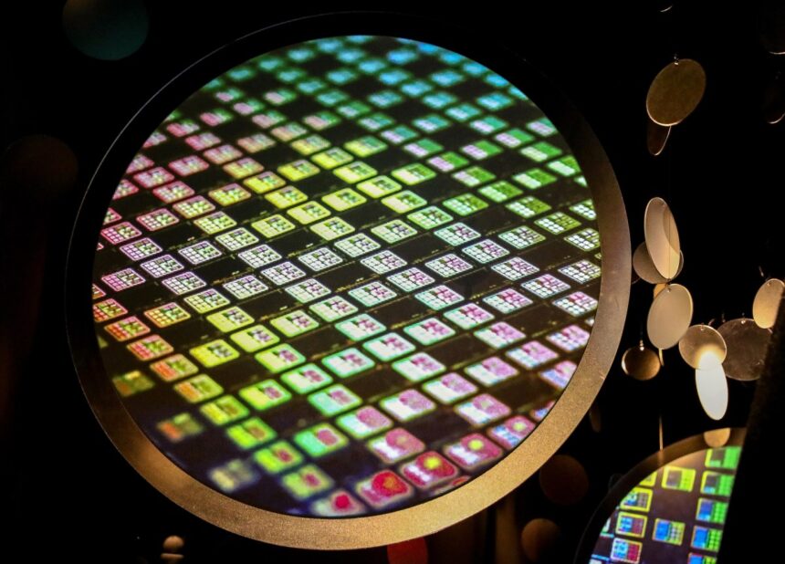 estados-unidos-otorgara-a-tsmc-6600-millones-de-dolares-en-subvenciones-y-5.000-millones-de-dolares-en-prestamos-para-intensificar-la-fabricacion-de-chips-en-arizona-|-techcrunch