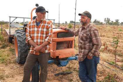 los-agricultores-israelies-del-area-de-gaza-conmovidos-por-los-voluntarios-estadounidenses-con-‘grandes-corazones’-que-ayudaron-a-rescatar-cultivos-en-tiempos-de-guerra