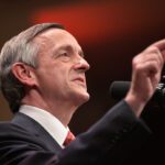 robert-jeffress-dice-que-los-‘cristianos-biblicos’-sabran-votar-en-noviembre:-‘no-existe-el-candidato-perfecto’-(parte-2)