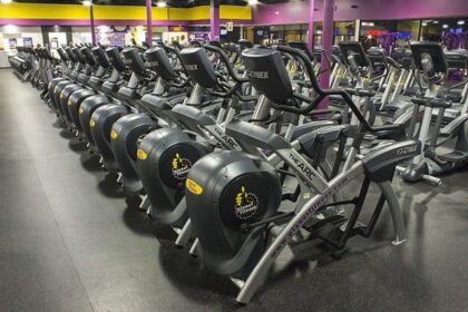 el-fundador-de-planet-fitness-critica-las-politicas-de-vestuario-trans:-«sin-sentido-comun»