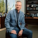 el-actor-gary-sinise-reflexiona-sobre-la-oracion,-dios-y-la-muerte-de-su-hijo-despues-de-la-batalla-contra-el-cancer:-‘un-hombre-de-gran-fe’