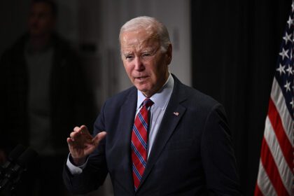 biden-aviva-la-indignacion-por-hacer-la-senal-de-la-cruz-en-una-manifestacion-a-favor-del-aborto:-«verdaderamente-sacrilego»