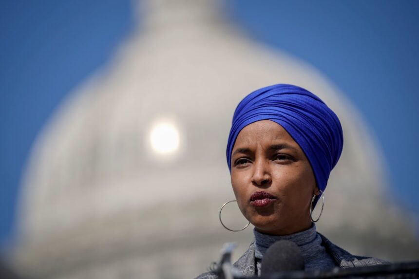 la-hija-de-ilhan-omar-afirma-que-no-tiene-hogar-y-no-tiene-comida-tras-ser-suspendida-por-una-protesta-contra-israel