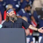 willie-robertson-revela-como-una-sola-conversacion-sobre-el-evangelio-cambio-la-trayectoria-de-la-familia-‘duck-dynasty’