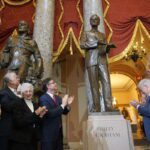 el-capitolio-de-estados-unidos-presenta-una-estatua-en-honor-a-billy-graham:-«uno-de-nuestros-tesoros-mas-queridos»